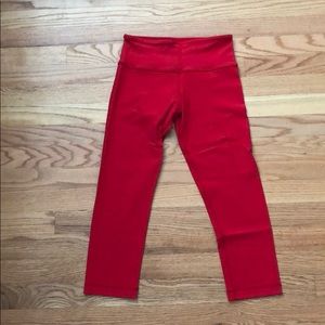 Reversible red Lululemon wunder unders size 4 crop